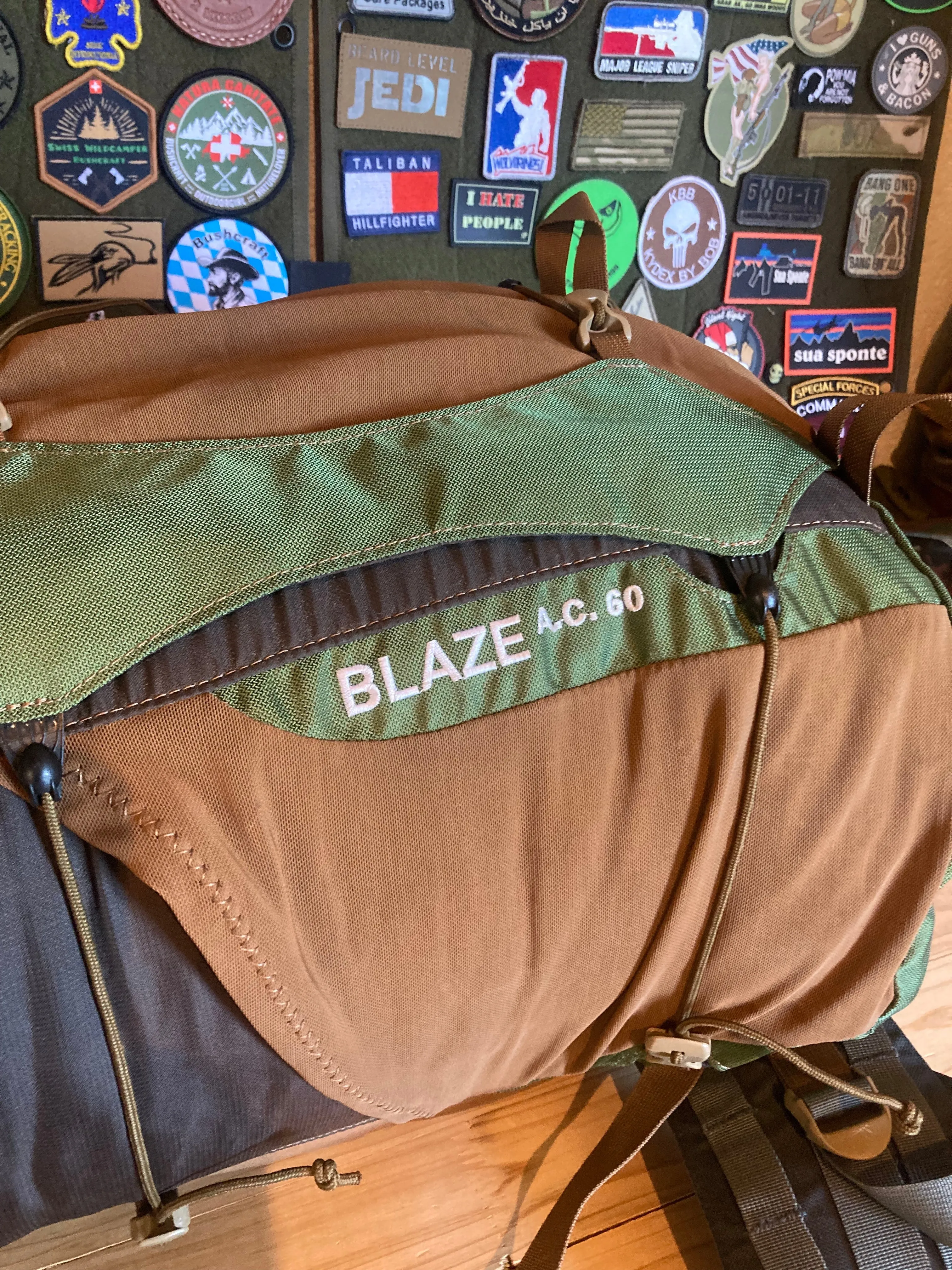 Backpack, Granite Gear Blaze AC 60 with LINELOC Lid Green / Brown / Grey