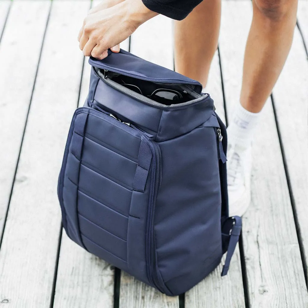 Hugger Backpack 30