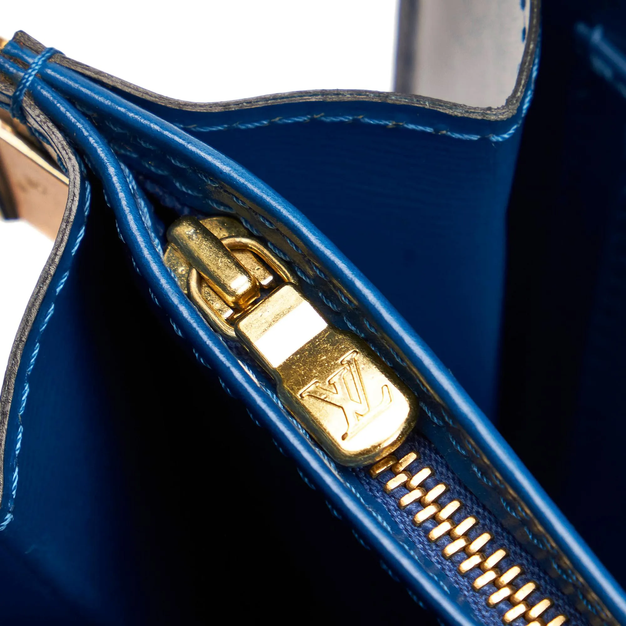 Louis Vuitton Epi Capucines (SHG-37266)