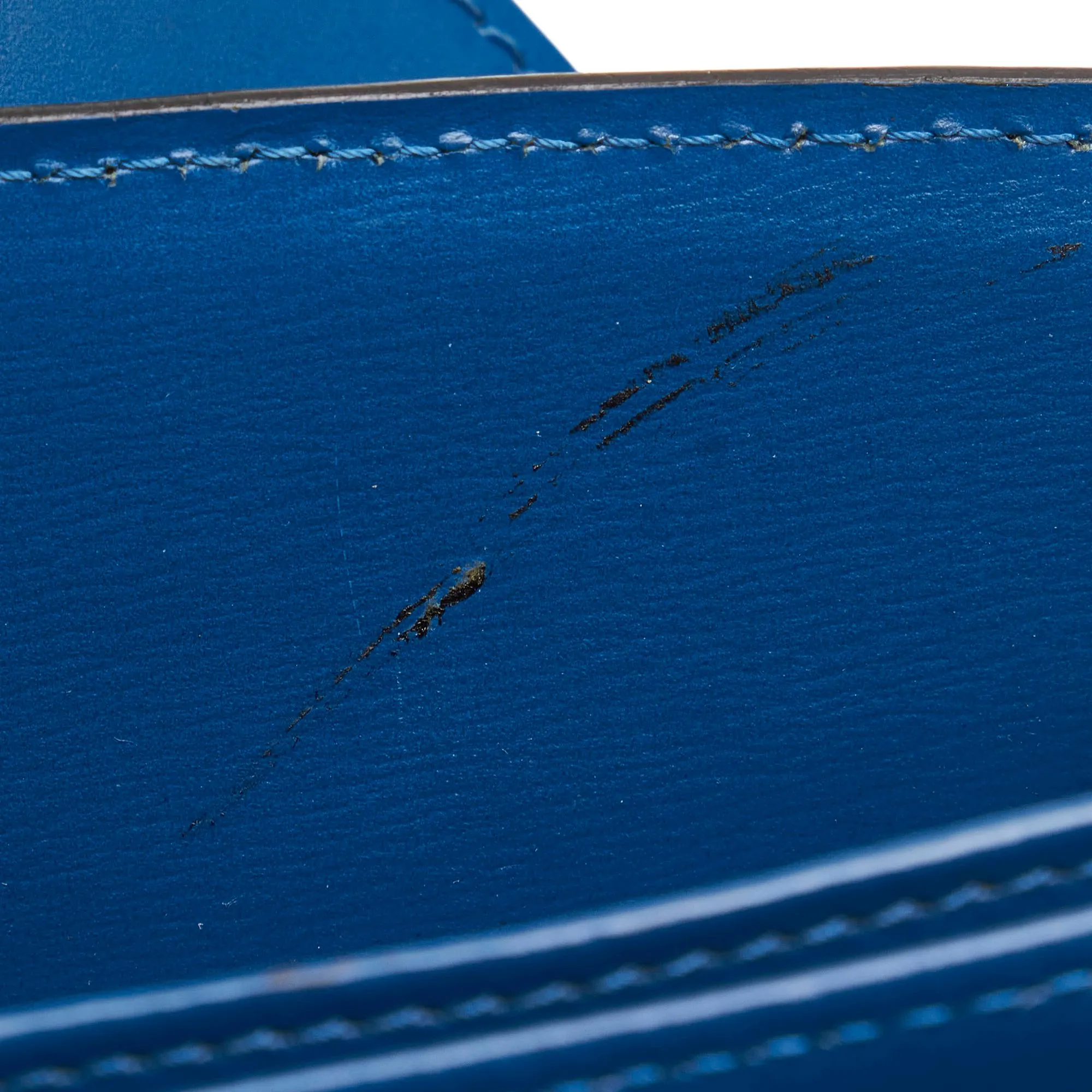 Louis Vuitton Epi Capucines (SHG-37266)