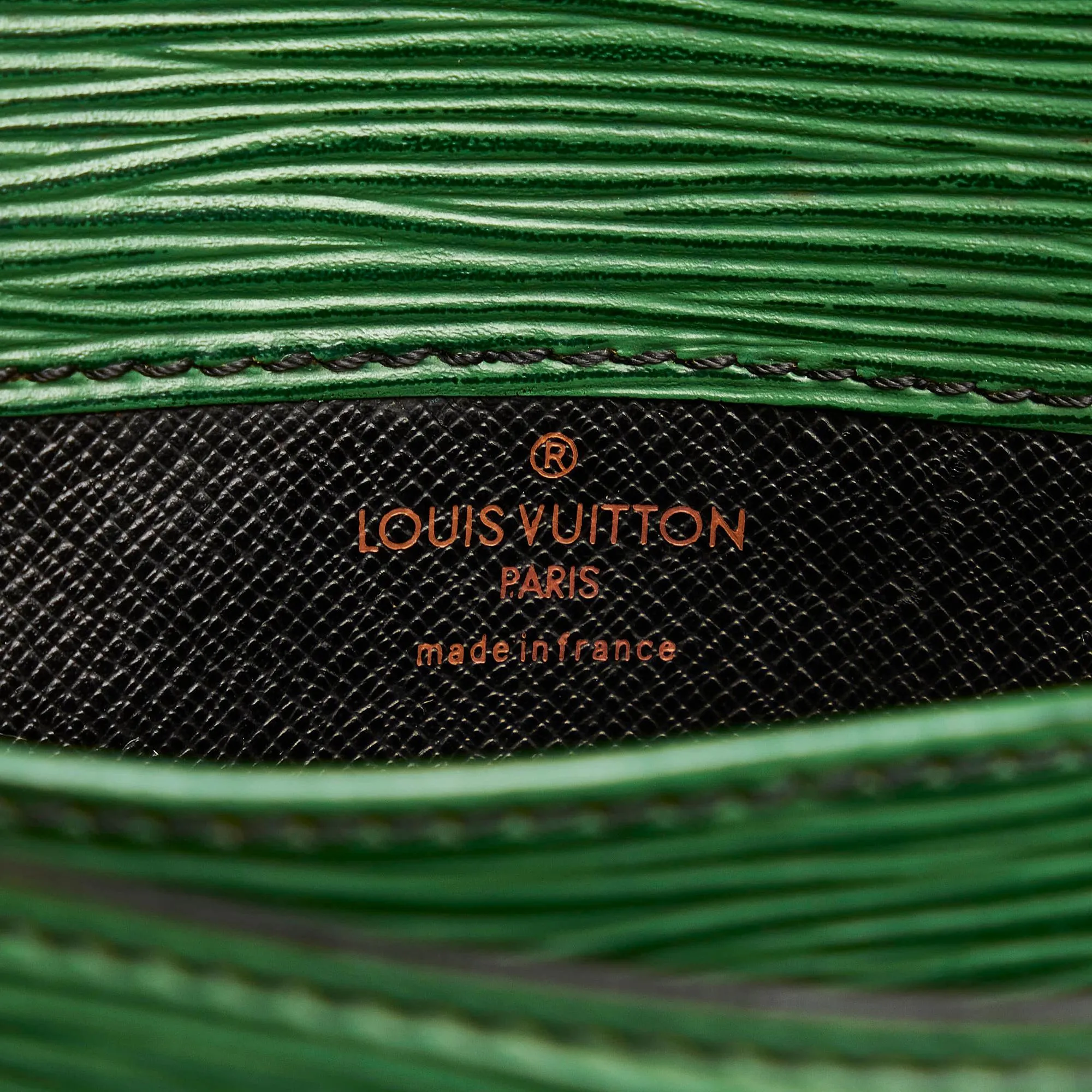Louis Vuitton Epi Cartouchiere MM (SHG-34784)