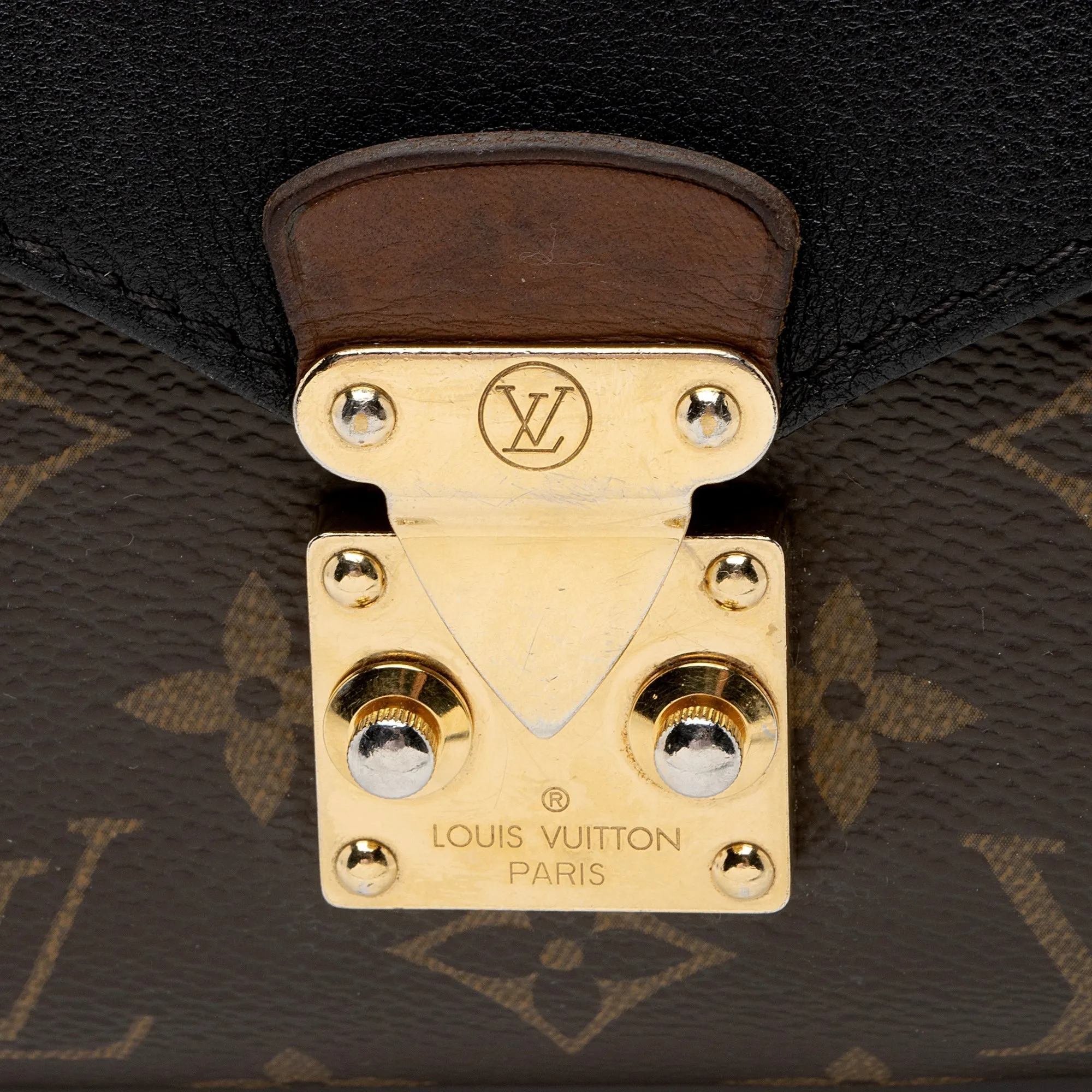 Louis Vuitton Monogram Canvas Pallas Chain Shoulder Bag (SHF-6axUqc)