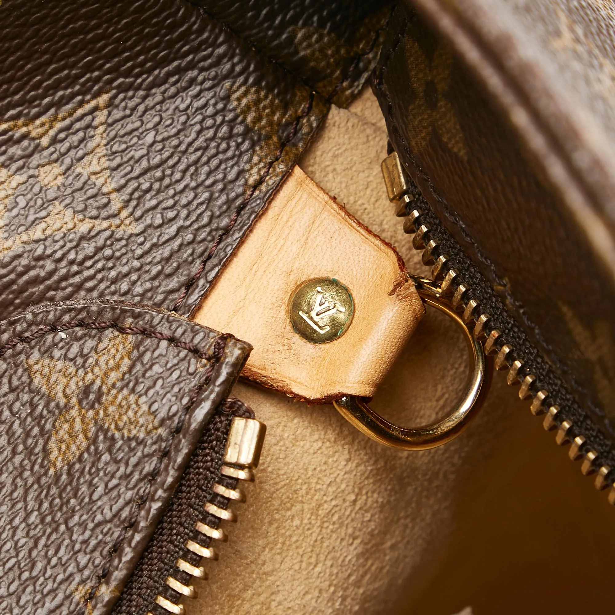 Louis Vuitton Monogram Luco (SHG-34278)
