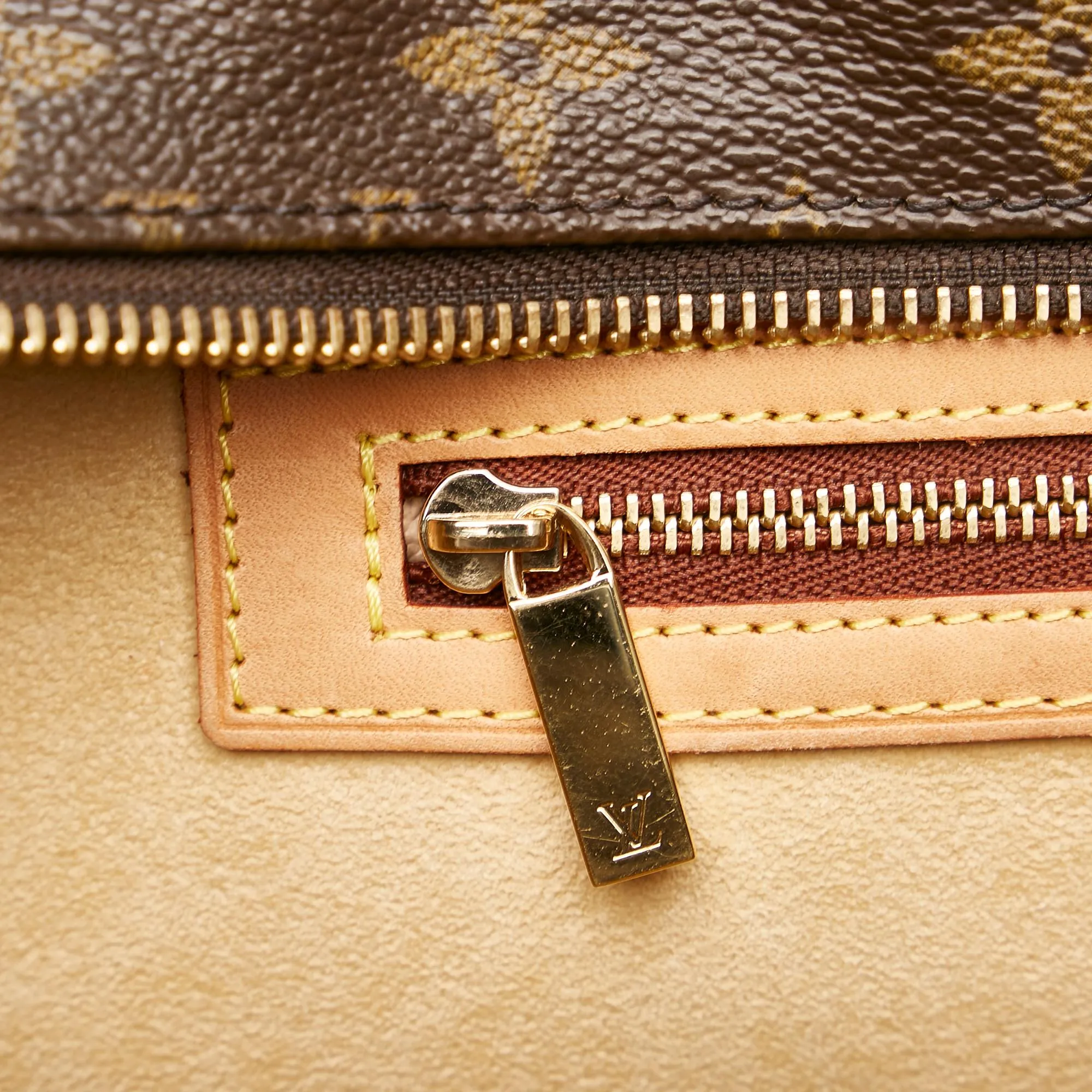 Louis Vuitton Monogram Luco (SHG-34278)